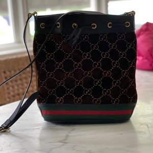 Gucci bucket bag